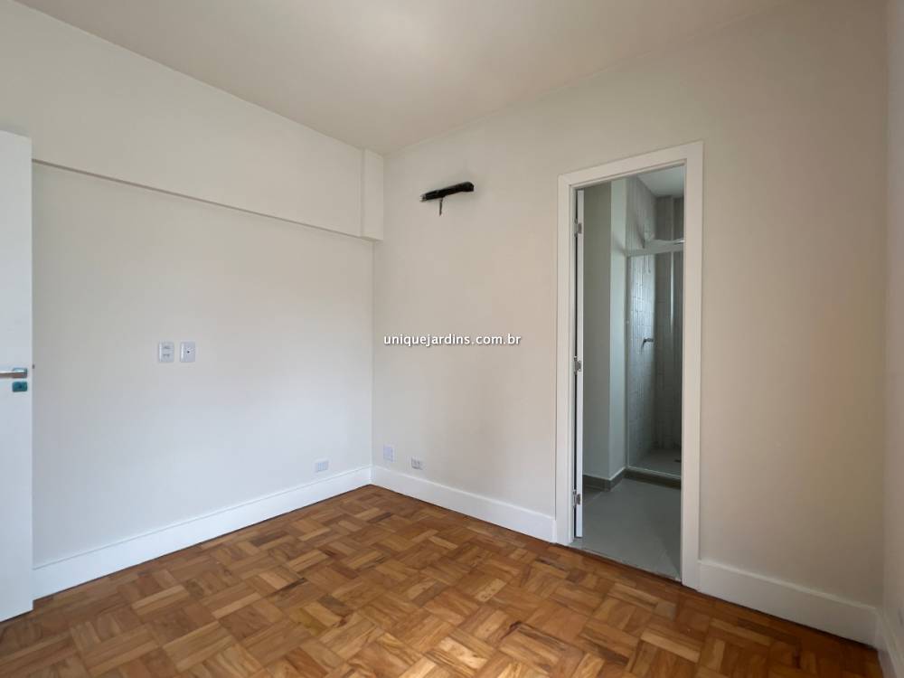 Apartamento à venda na Rua Doutor Eduardo de Souza AranhaVila Olímpia - 999-apartamento-vila-olimpia-sao-paulo-082617-1.jpg