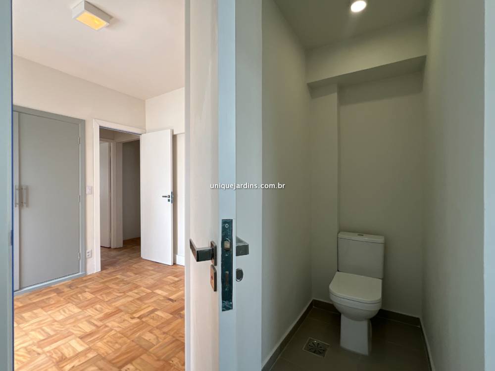 Apartamento à venda na Rua Doutor Eduardo de Souza AranhaVila Olímpia - 999-apartamento-vila-olimpia-sao-paulo-082618-5.jpg