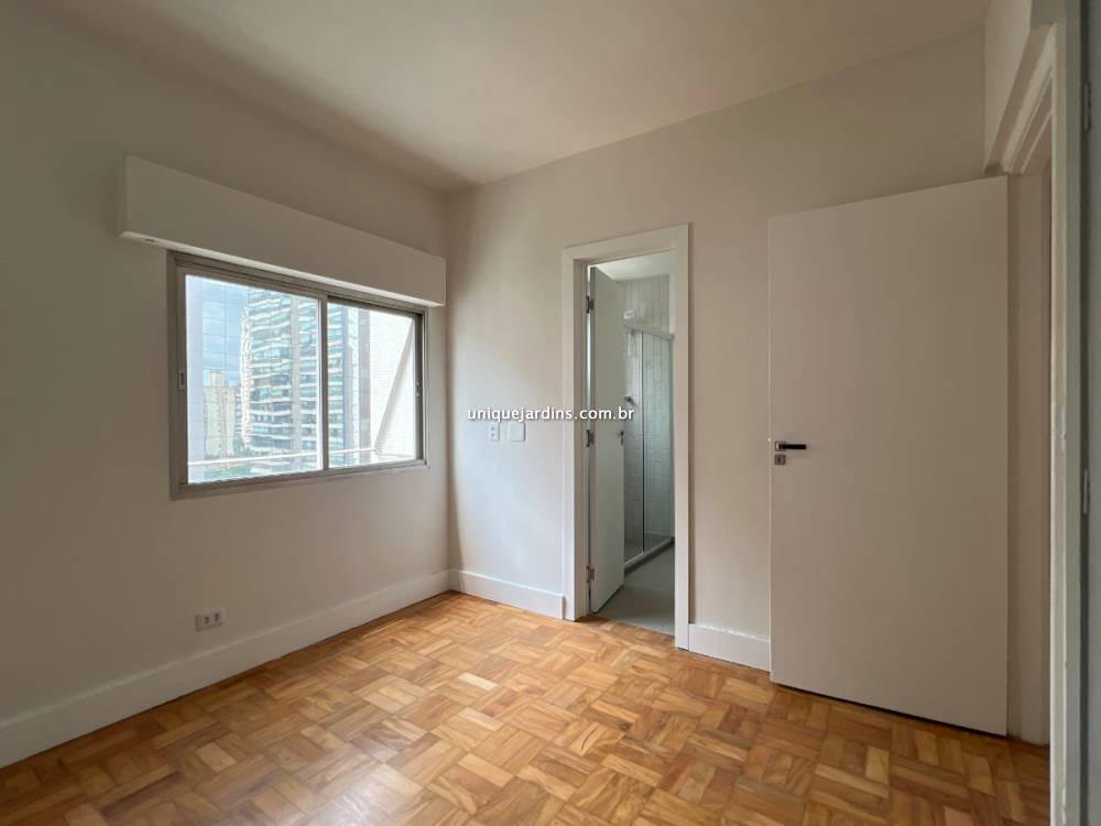 Apartamento à venda na Rua Doutor Eduardo de Souza AranhaVila Olímpia - 999-apartamento-vila-olimpia-sao-paulo-082618-8.jpg