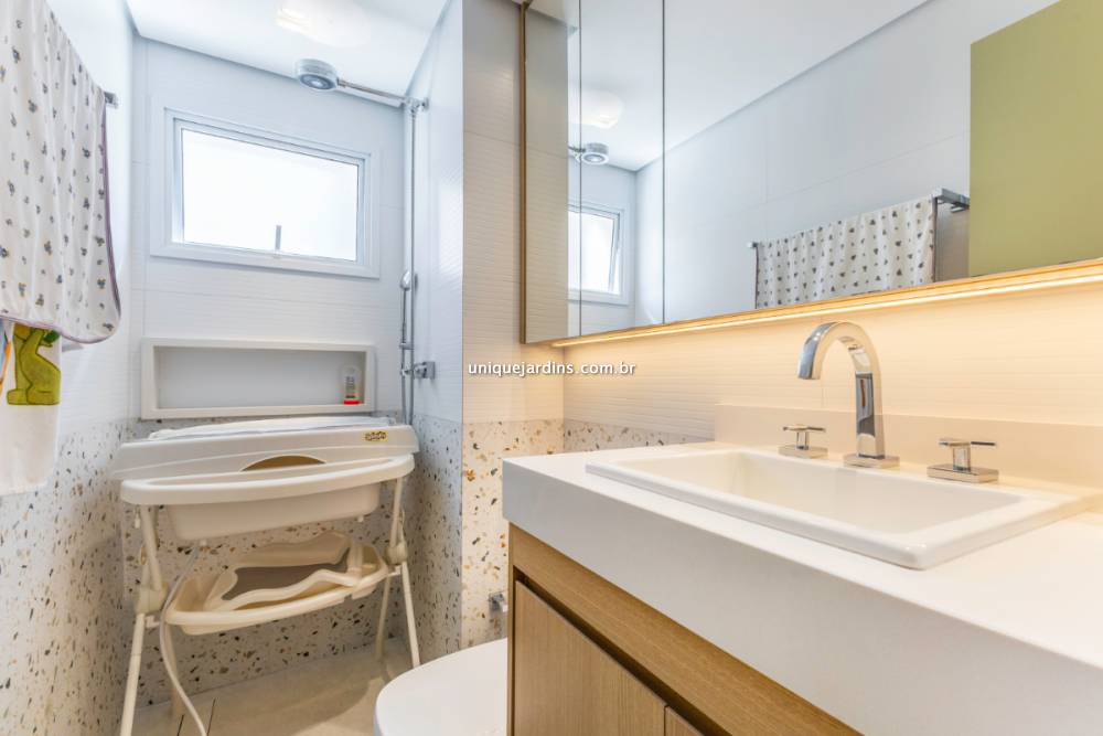 Apartamento à venda na Avenida CotoviaMoema - 999-apartamento-moema-sao-paulo-192800-16.jpg