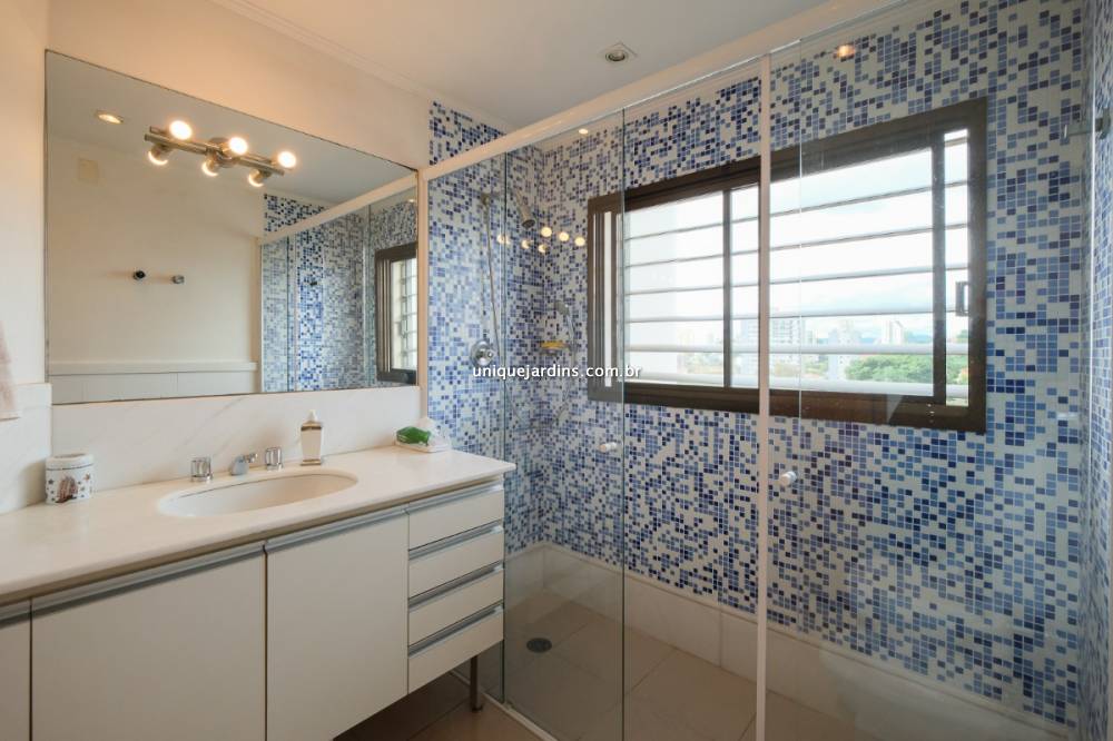 Apartamento à venda na Rua LiviVila Madalena - 999-apartamento-vila-madalena-sao-paulo-100514-0.jpg