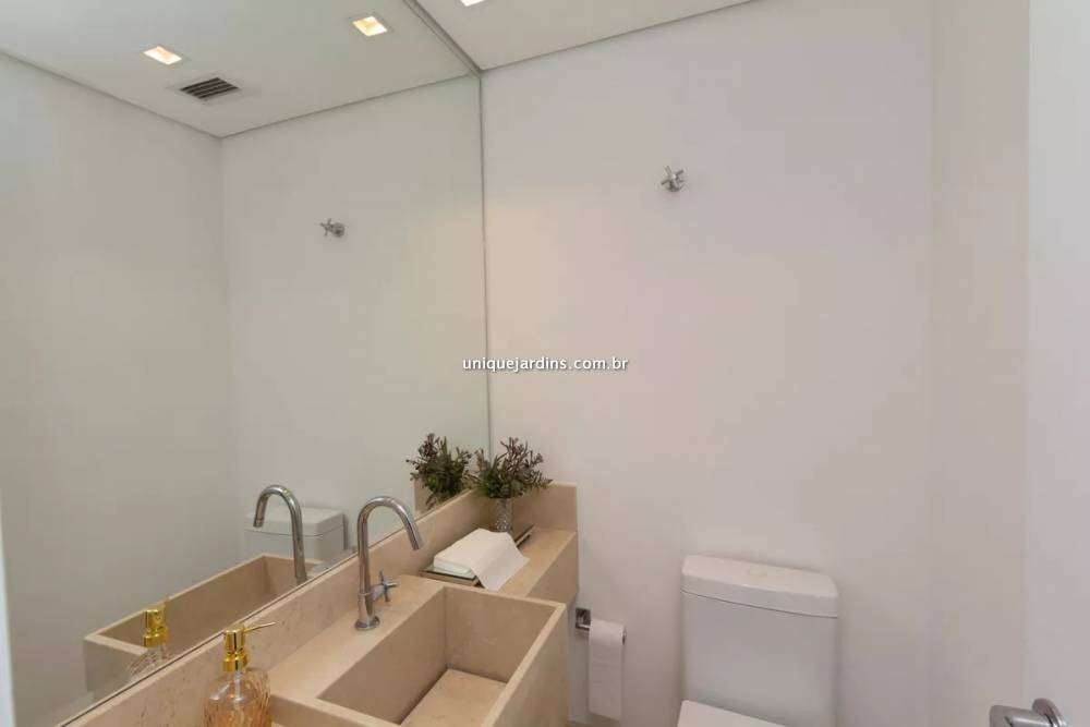 Apartamento à venda na Rua das FiandeirasVila Olímpia - 999-apartamento-vila-olimpia-sao-paulo-193036-1.jpg