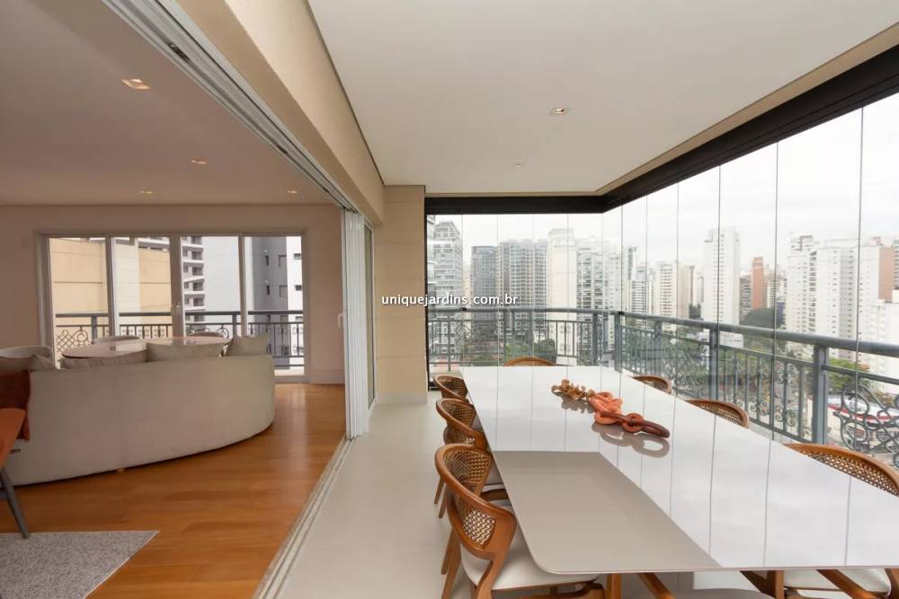 Apartamento à venda na Rua das FiandeirasVila Olímpia - 999-apartamento-vila-olimpia-sao-paulo-193037-9.jpg