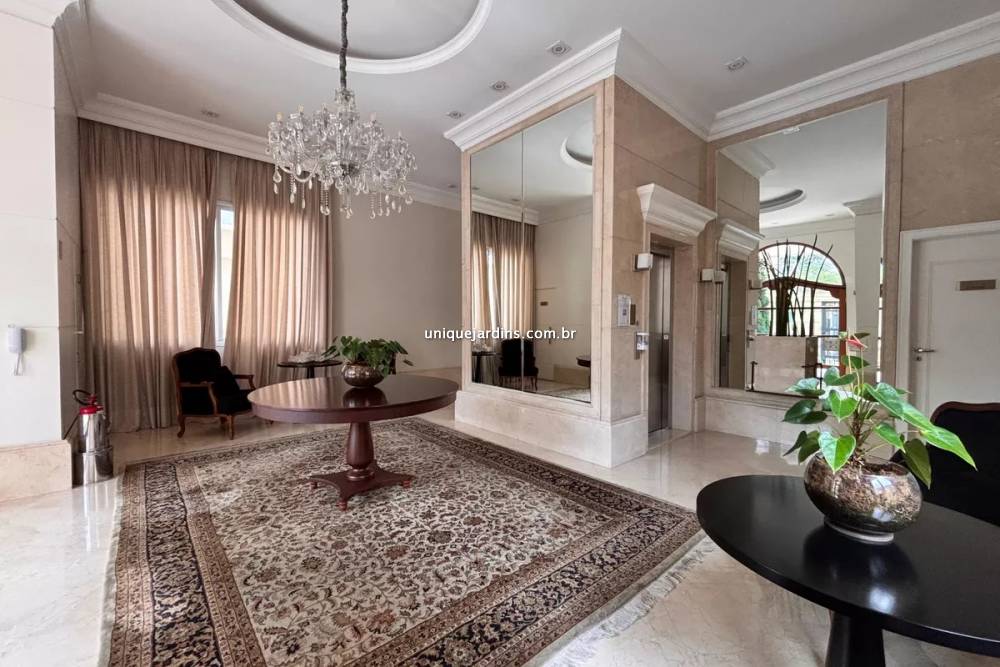 Apartamento à venda na Rua das FiandeirasVila Olímpia - 999-apartamento-vila-olimpia-sao-paulo-193115-0.jpg