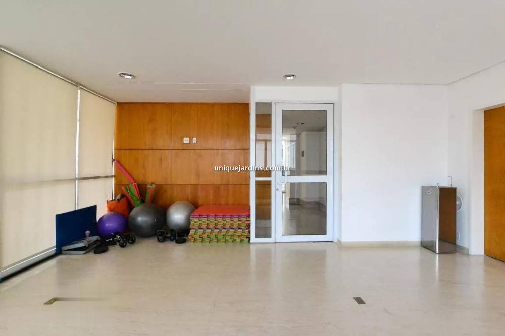 Apartamento à venda na Rua Luís DiasItaim Bibi - 999-apartamento-itaim-bibi-sao-paulo-100827-17.jpg