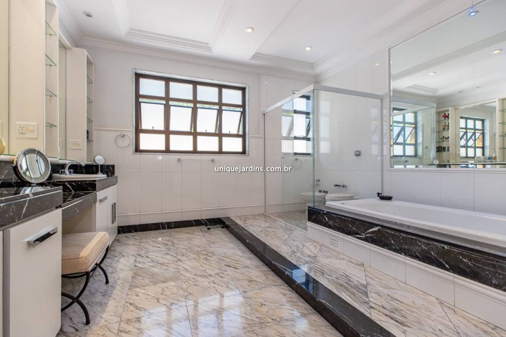 Casa Padrão à venda na Rua Reverendo Miguel Rizzo JúniorJardim Morumbi - 999-casa-padrao-jardim-morumbi-sao-paulo-125924-5.jpg