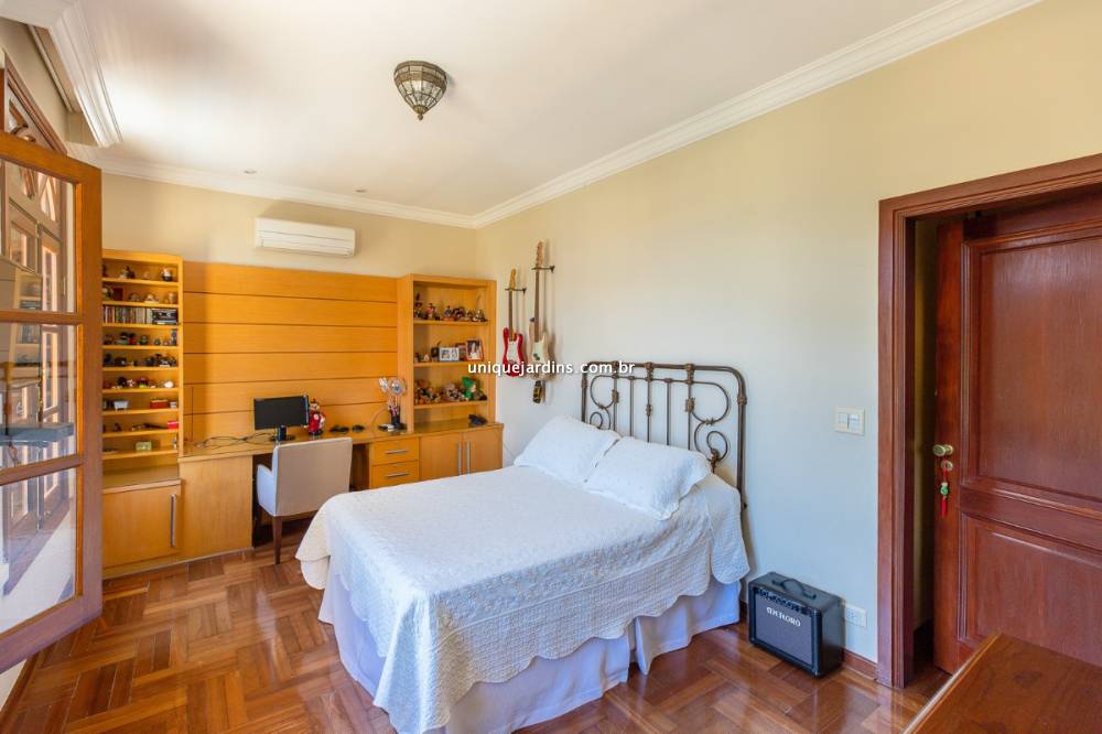 Casa Padrão à venda na Rua Reverendo Miguel Rizzo JúniorJardim Morumbi - 999-casa-padrao-jardim-morumbi-sao-paulo-125926-17.jpg