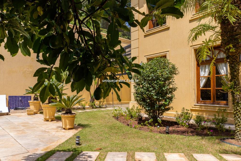 Casa Padrão à venda na Rua Reverendo Miguel Rizzo JúniorJardim Morumbi - 999-casa-padrao-jardim-morumbi-sao-paulo-125945-4.jpg