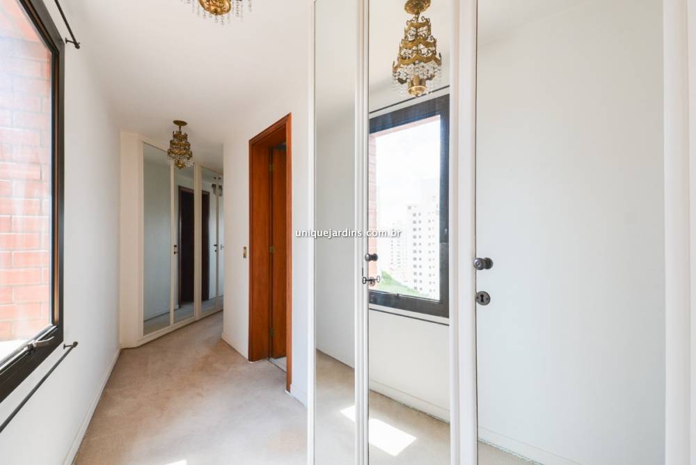 Apartamento à venda na Rua TraipuPacaembu - 999-apartamento-pacaembu-sao-paulo-143347-1.jpg