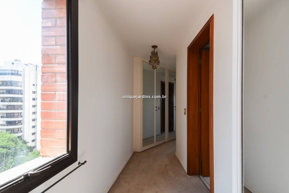 Apartamento à venda na Rua TraipuPacaembu - 999-apartamento-pacaembu-sao-paulo-143347-2.jpg