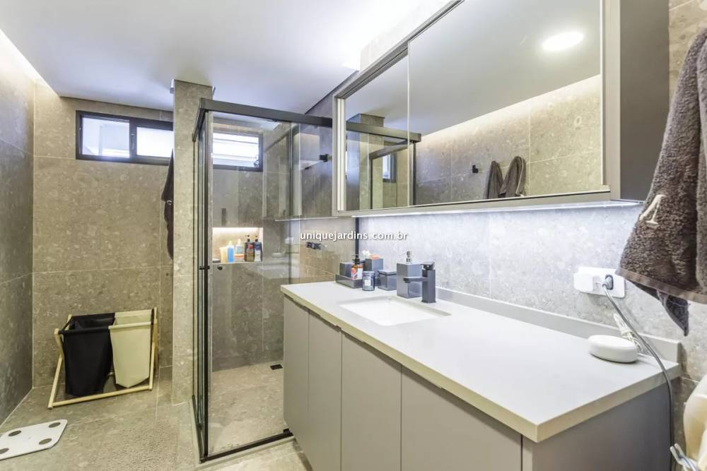 Apartamento à venda na Rua TabapuãItaim Bibi - 999-apartamento-itaim-bibi-sao-paulo-135205-4.jpg