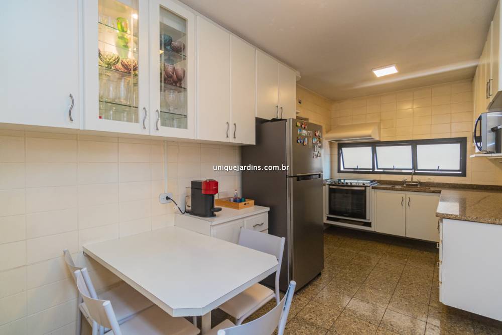 Apartamento à venda na Rua TuimMoema - apartamento-moema-sao-paulo-140635-13.jpg