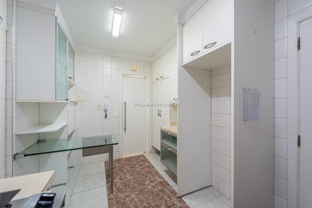Apartamento à venda na Avenida JamarisMoema - 999-apartamento-moema-sao-paulo-171013-0.jpg