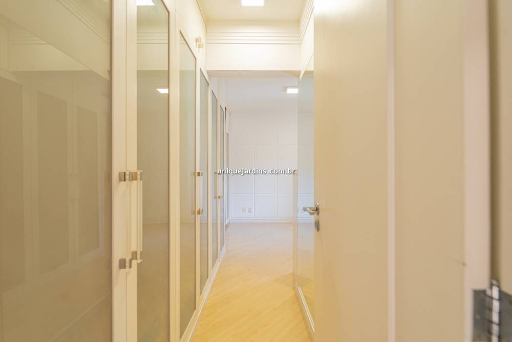 Apartamento à venda na Avenida JamarisMoema - 999-apartamento-moema-sao-paulo-171125-2.jpg