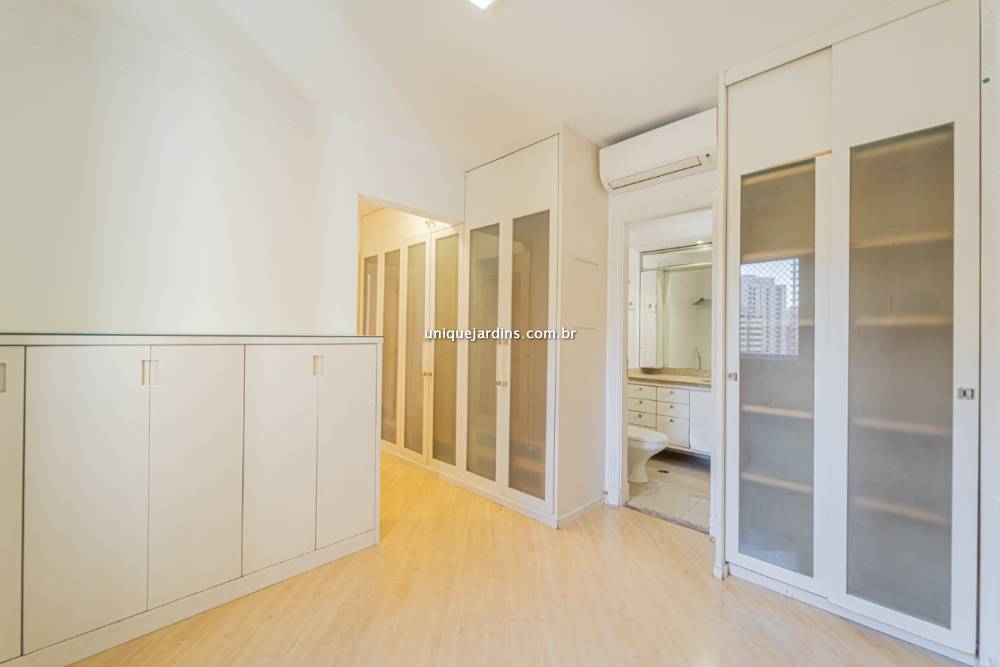 Apartamento à venda na Avenida JamarisMoema - 999-apartamento-moema-sao-paulo-171126-7.jpg