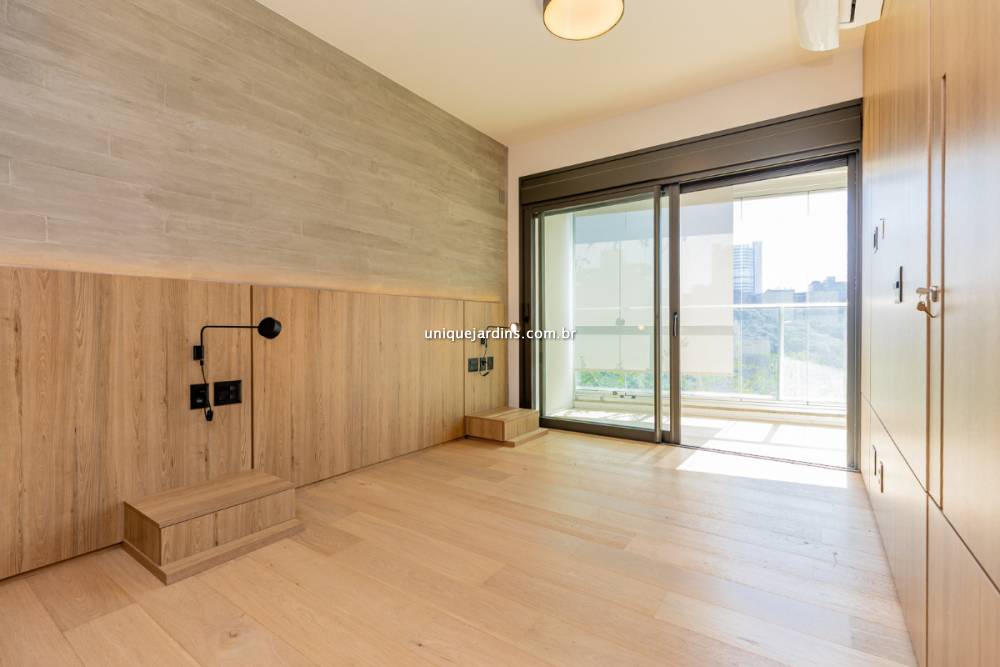 Apartamento à venda na Avenida RebouçasPinheiros - 999-apartamento-pinheiros-sao-paulo-131328-1.jpg