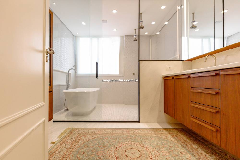 Apartamento à venda na Rua José Maria LisboaJardim América - 999-apartamento-jardim-america-sao-paulo-093112-1.jpg
