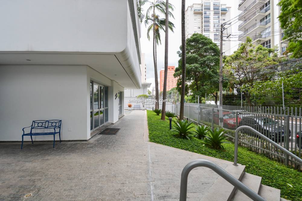 Apartamento à venda na Avenida AratãsMoema - 999-apartamento-moema-sao-paulo-133715-4.jpg