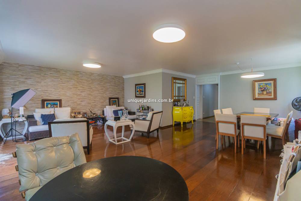 Apartamento à venda na Rua Doutor Brasílio MachadoHigienópolis - 999-apartamento-higienopolis-sao-paulo-103214-0.jpg