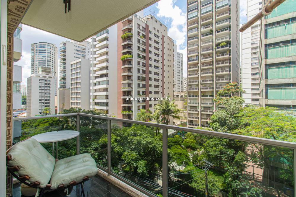 Apartamento à venda na Rua Doutor Brasílio MachadoHigienópolis - 999-apartamento-higienopolis-sao-paulo-103215-2.jpg