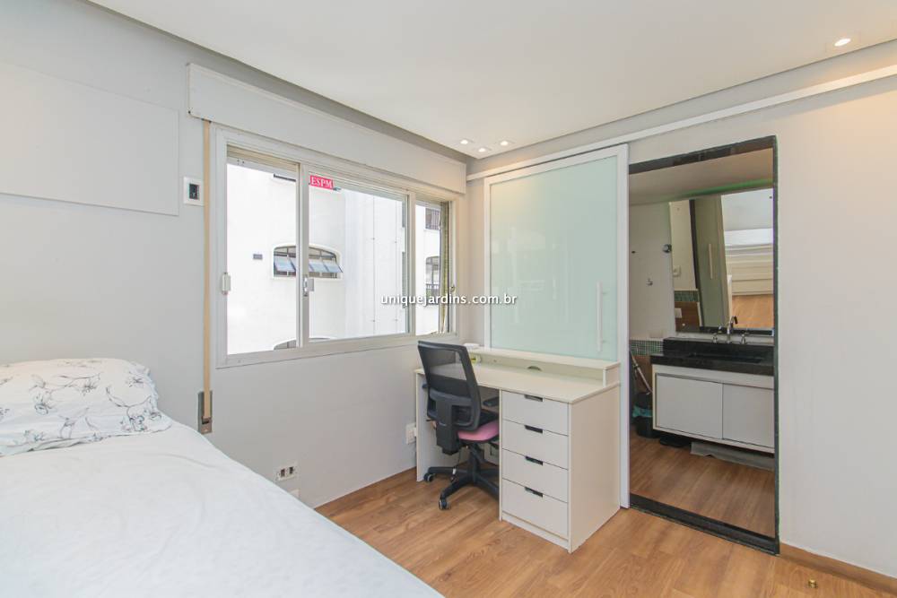Apartamento à venda na Rua Doutor Brasílio MachadoHigienópolis - 999-apartamento-higienopolis-sao-paulo-103216-8.jpg