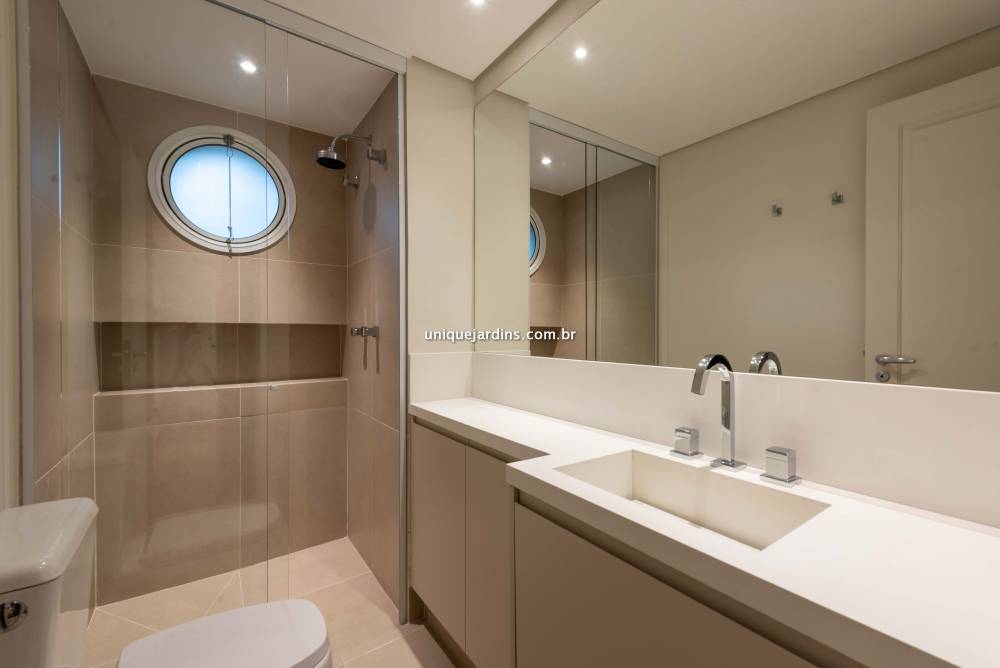 Apartamento à venda na Avenida JuritiMoema - 999-apartamento-moema-sao-paulo-140651-1.jpg