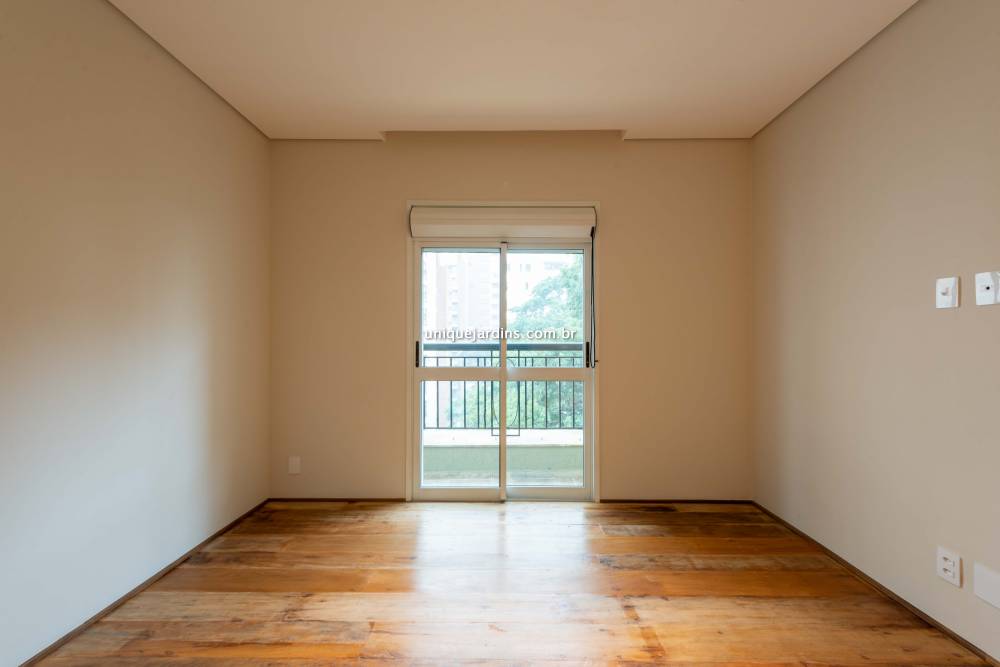 Apartamento à venda na Avenida JuritiMoema - 999-apartamento-moema-sao-paulo-140653-3.jpg