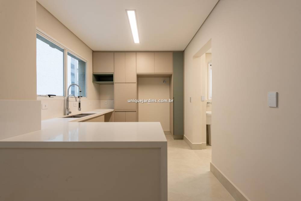 Apartamento à venda na Avenida JuritiMoema - 999-apartamento-moema-sao-paulo-140658-9.jpg