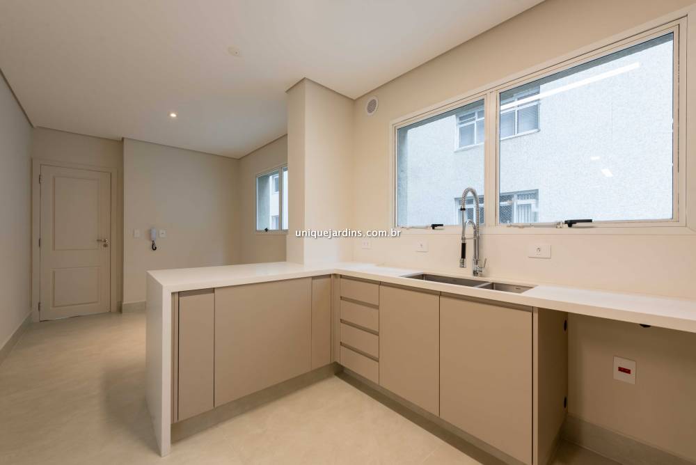 Apartamento à venda na Avenida JuritiMoema - 999-apartamento-moema-sao-paulo-140701-13.jpg