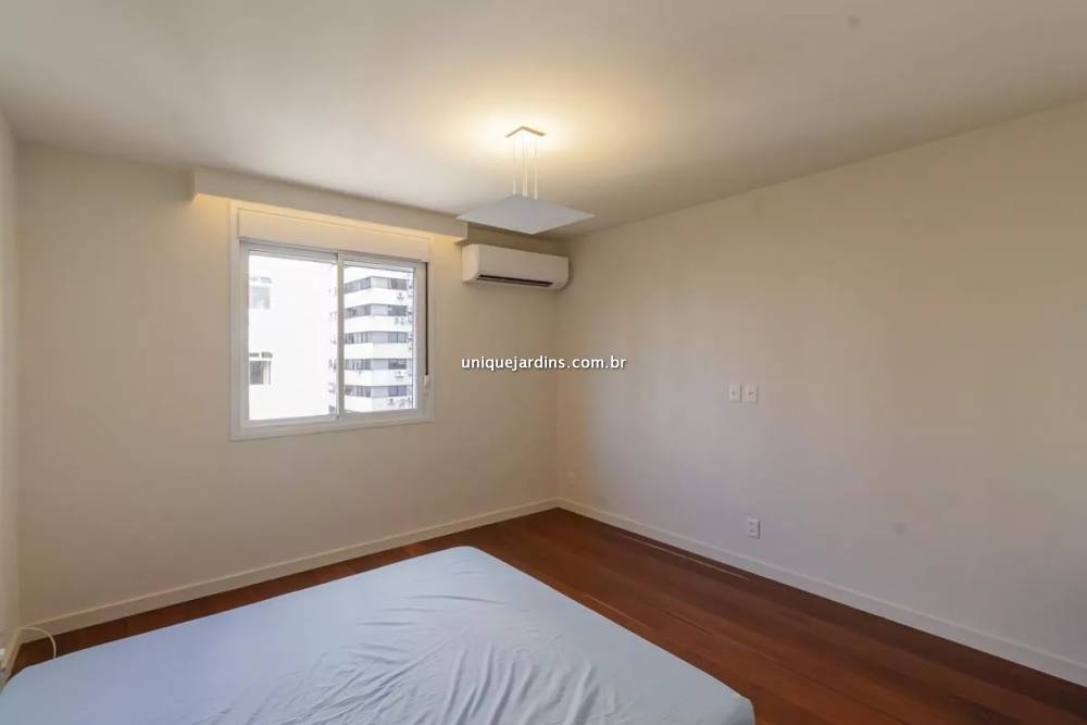 Apartamento à venda na Rua Jesuíno ArrudaItaim Bibi - 999-apartamento-itaim-bibi-sao-paulo-201211-1.jpg