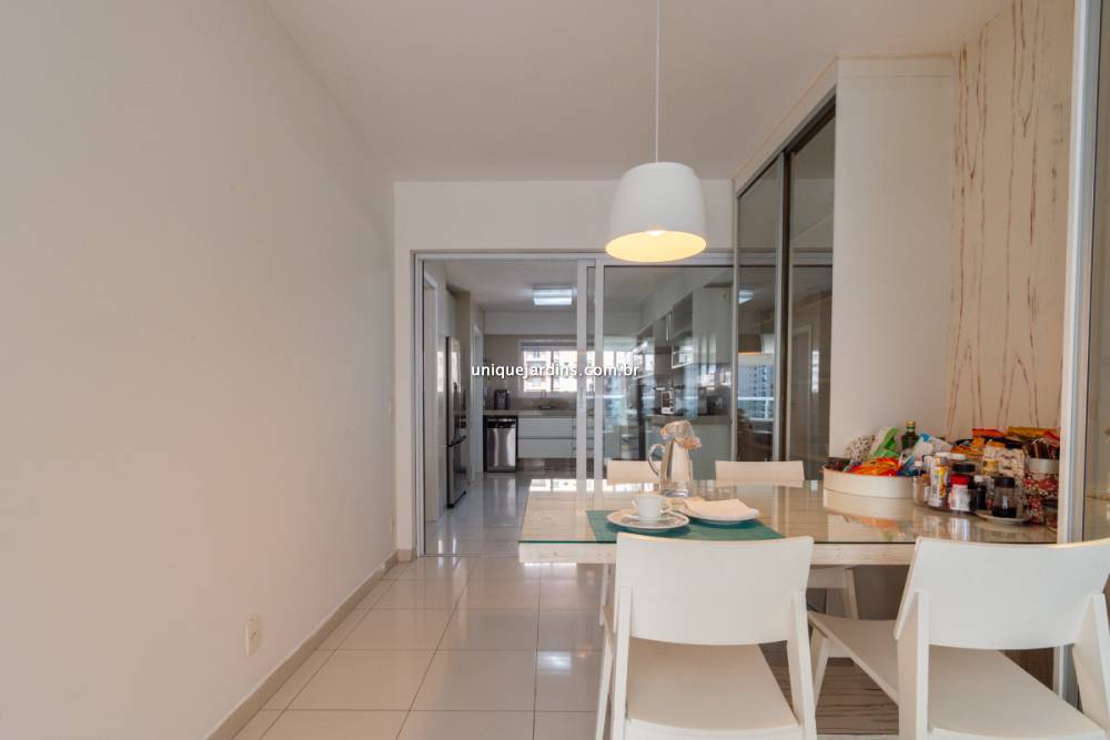 Apartamento à venda na Avenida JuritiMoema - 999-apartamento-moema-sao-paulo-140055-1.jpg