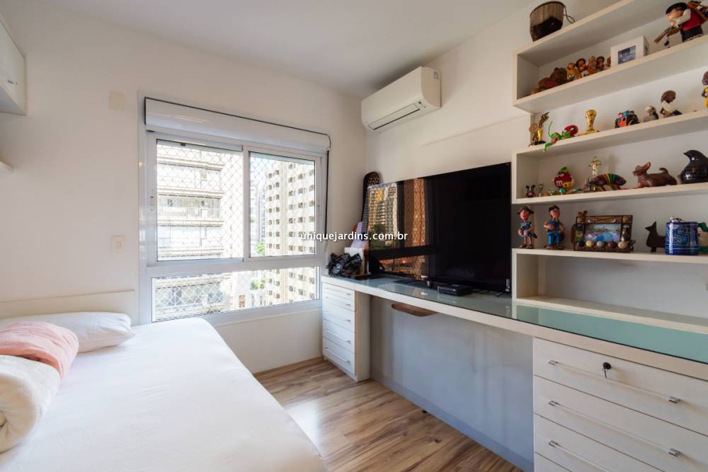 Apartamento à venda na Avenida JuritiMoema - 999-apartamento-moema-sao-paulo-140057-18.jpg