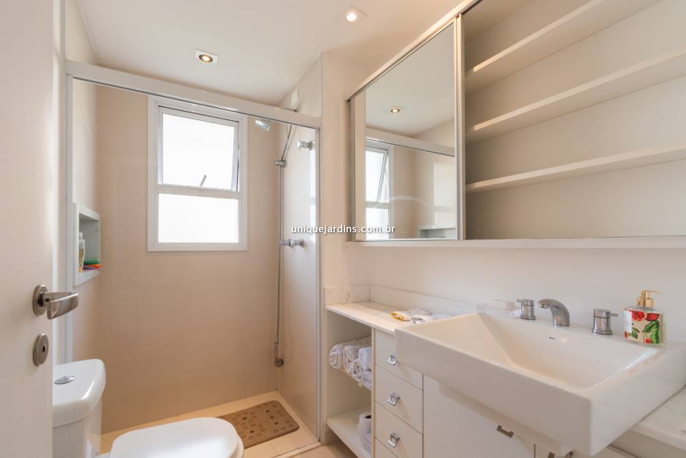 Apartamento à venda na Avenida JuritiMoema - 999-apartamento-moema-sao-paulo-140108-2.jpg