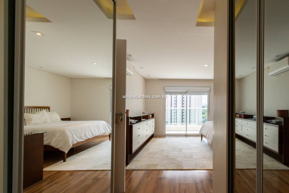 Apartamento à venda na Avenida JuritiMoema - 999-apartamento-moema-sao-paulo-140109-8.jpg