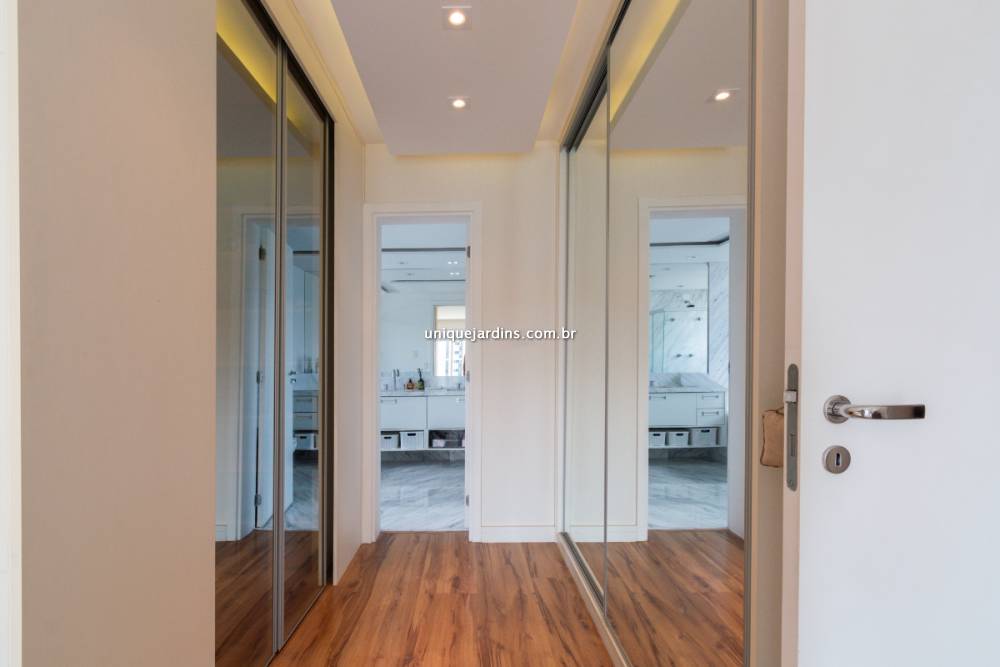 Apartamento à venda na Avenida JuritiMoema - 999-apartamento-moema-sao-paulo-140109-9.jpg