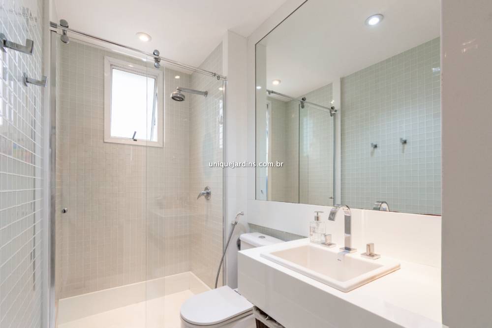 Apartamento à venda na Avenida JurucêMoema - 999-apartamento-moema-sao-paulo-142054-3.jpg