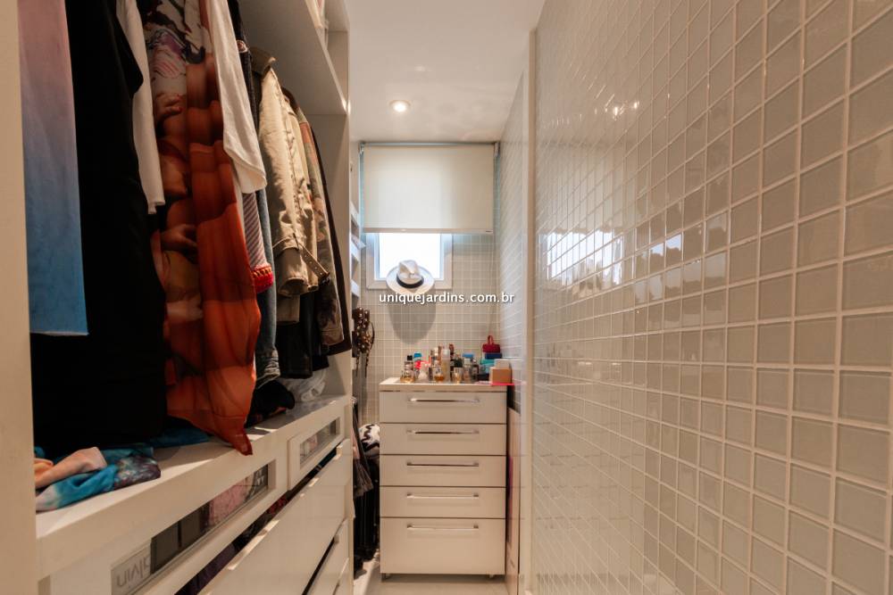 Apartamento à venda na Avenida JurucêMoema - 999-apartamento-moema-sao-paulo-142054-4.jpg