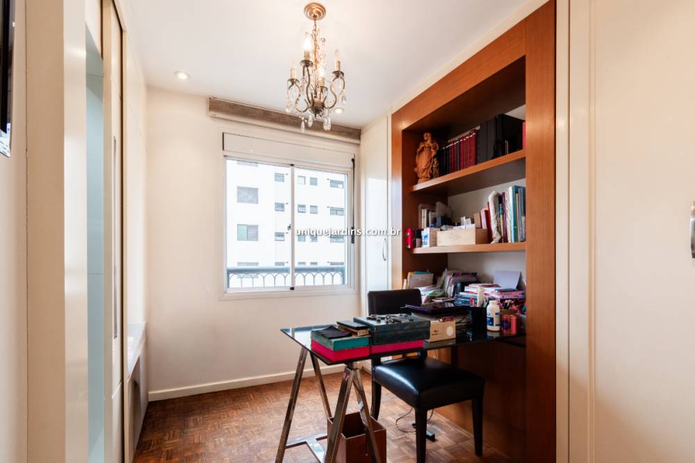 Apartamento à venda na Avenida JurucêMoema - 999-apartamento-moema-sao-paulo-142055-11.jpg