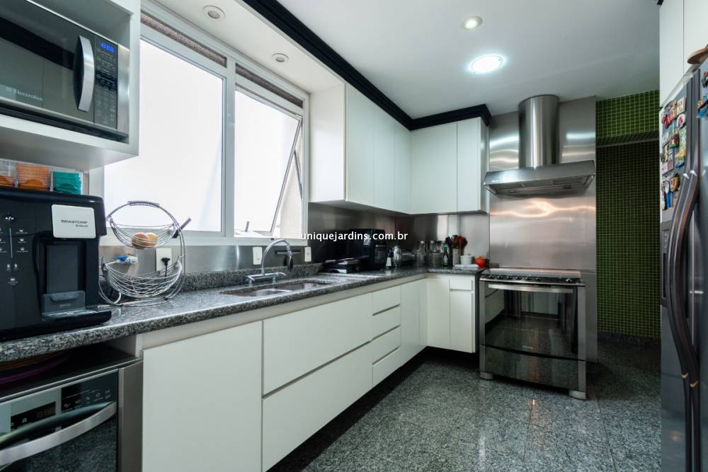 Apartamento à venda na Avenida JurucêMoema - 999-apartamento-moema-sao-paulo-142056-16.jpg