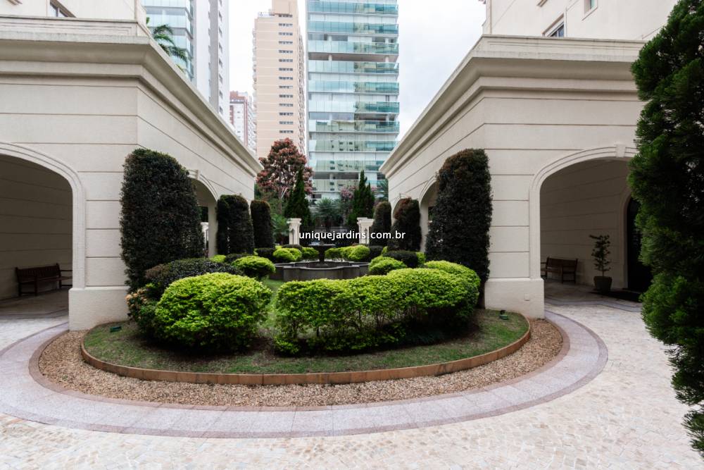 Apartamento à venda na Avenida JurucêMoema - 999-apartamento-moema-sao-paulo-142117-6.jpg