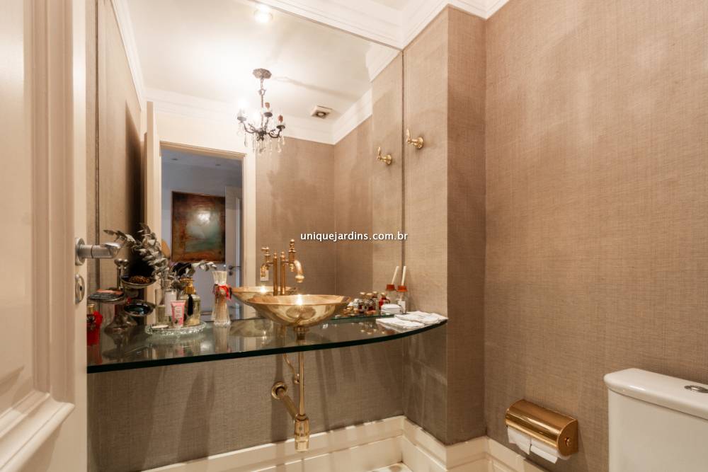 Apartamento à venda na Avenida JurucêMoema - apartamento-moema-sao-paulo-141944-7.jpg