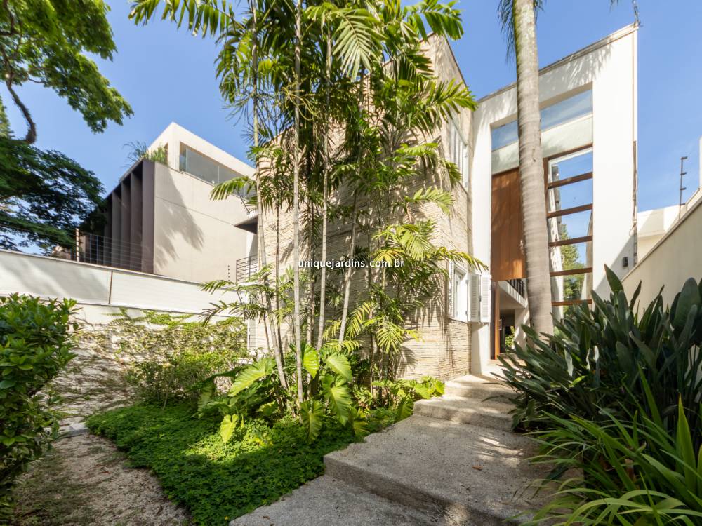 Casa Padrão venda Vila Nova Conceição - Referência CA16510