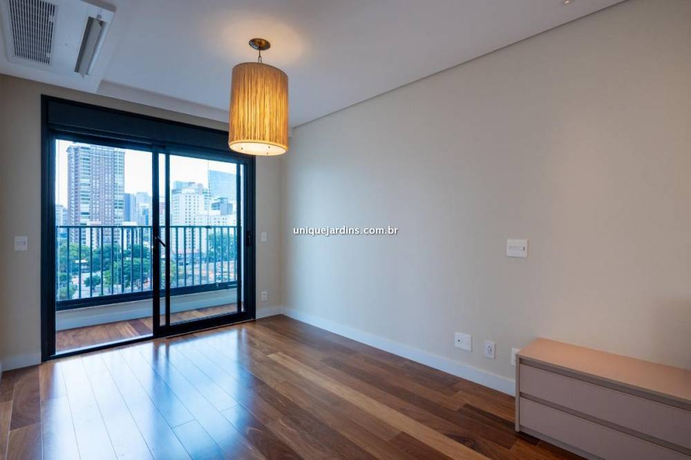 Apartamento à venda na Rua Doutor Eduardo de Souza AranhaVila Olímpia - 999-apartamento-vila-olimpia-sao-paulo-133657-2.jpg
