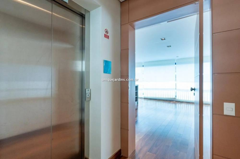 Apartamento à venda na Rua Doutor Eduardo de Souza AranhaVila Olímpia - 999-apartamento-vila-olimpia-sao-paulo-133659-16.jpg