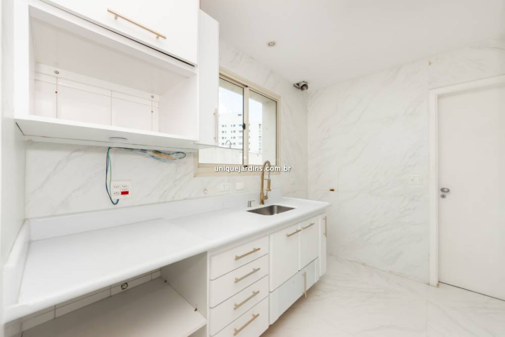 Apartamento à venda na Avenida JacutingaMoema - 999-apartamento-moema-sao-paulo-102345-2.jpg