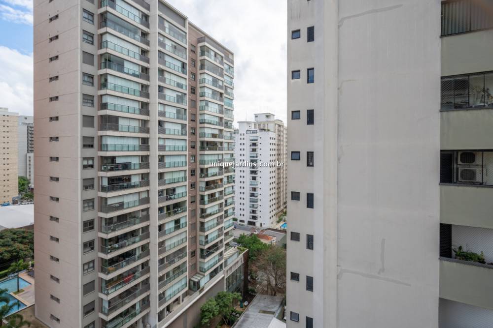 Apartamento à venda na Avenida IbijaúMoema - apartamento-moema-sao-paulo-143834-18.jpg