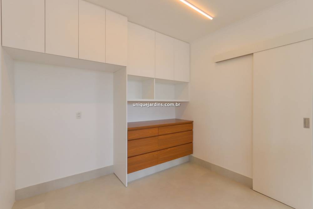 Apartamento à venda na Rua Doutor Albuquerque LinsHigienópolis - 999-apartamento-higienopolis-sao-paulo-183913-2.jpg