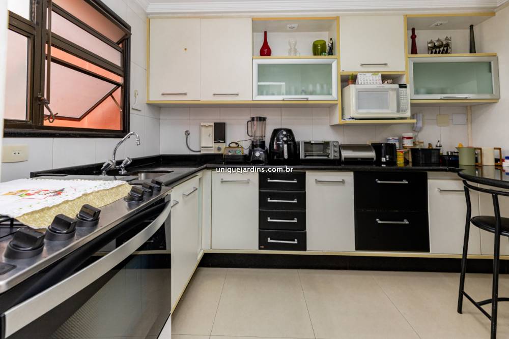 Apartamento à venda na Rua Comendador Miguel CalfatVila Nova Conceição - 999-apartamento-vila-nova-conceicao-sao-paulo-093014-4.jpg