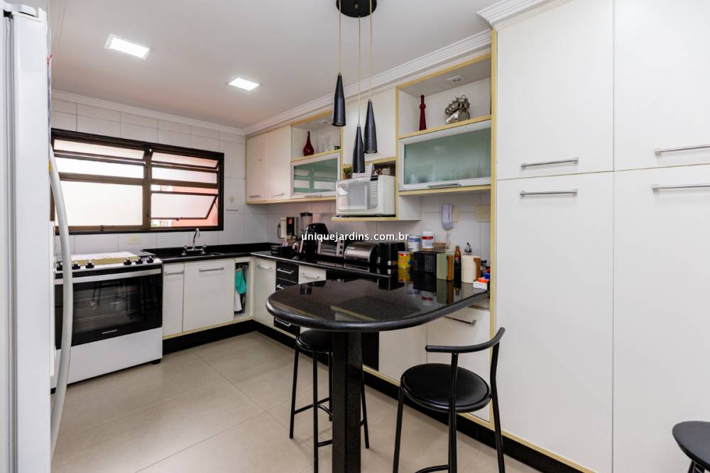 Apartamento à venda na Rua Comendador Miguel CalfatVila Nova Conceição - 999-apartamento-vila-nova-conceicao-sao-paulo-093014-5.jpg