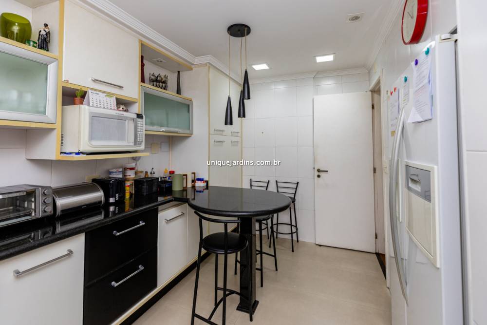 Apartamento à venda na Rua Comendador Miguel CalfatVila Nova Conceição - 999-apartamento-vila-nova-conceicao-sao-paulo-093014-6.jpg